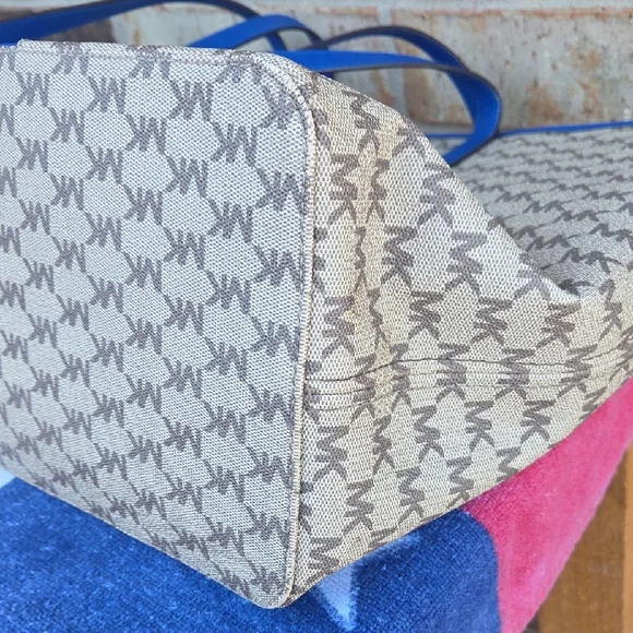 Michael Kors Signature Tote in Blue and Tan - Picture 5 of 16